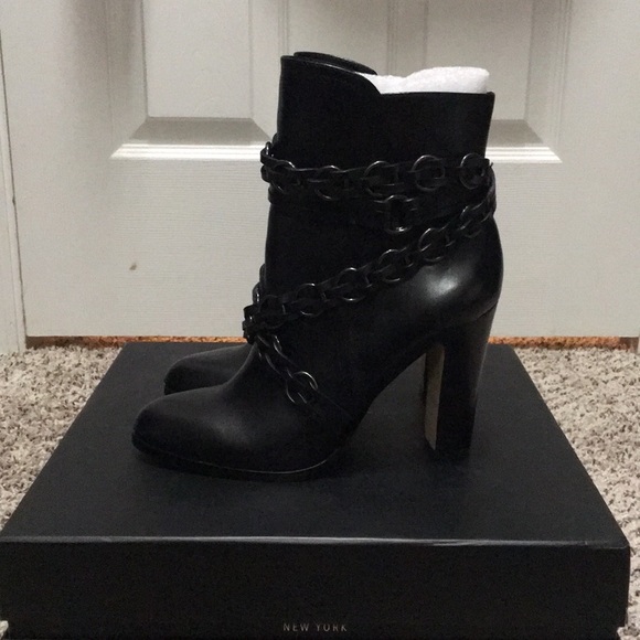 VC John Camuto Cai Round Toe Ankle Boot size 7.5M - Picture 7 of 7